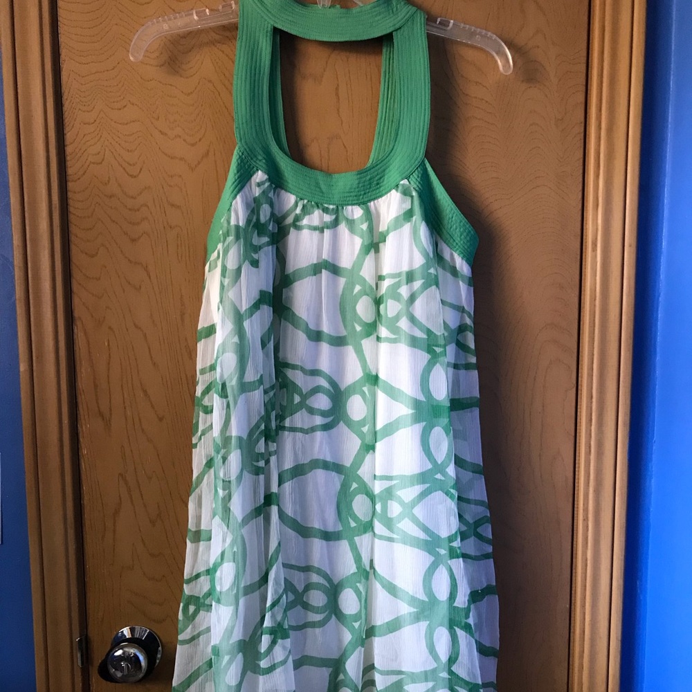 Keyhole neck Max Studio flowy sleeveless blouse